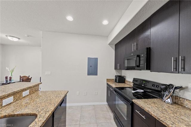 13160 Bella Casa CIR 2111, Fort Myers, FL 33966
