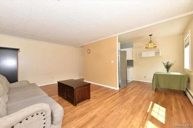 295 Merrick Road 4A, Amityville, NY 11701