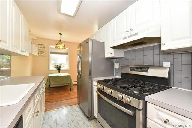 295 Merrick Road 4A, Amityville, NY 11701