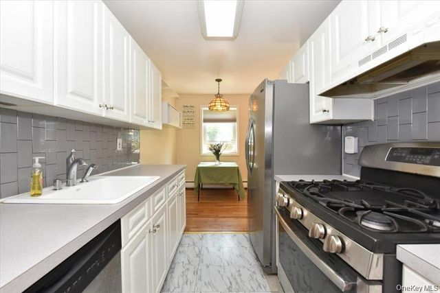 295 Merrick Road 4A, Amityville, NY 11701