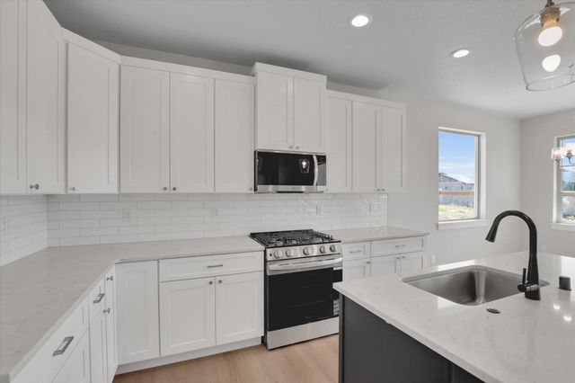 1109 - Unit 29 N Country Club Dr, Deer Park, WA 99006