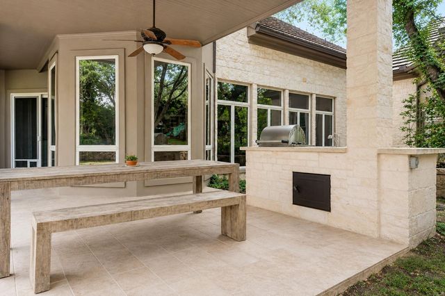 8616 Mendocino DR, Austin, TX 78735
