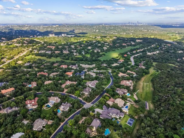 8616 Mendocino DR, Austin, TX 78735