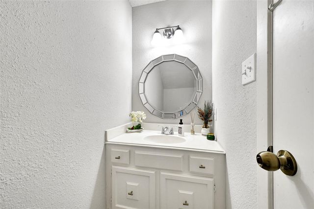 11002 Hammerly Boulevard 223, Houston, TX 77043