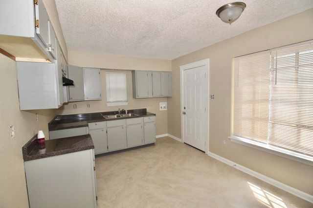 4780 HILLBROOK RD, Memphis, TN 38109