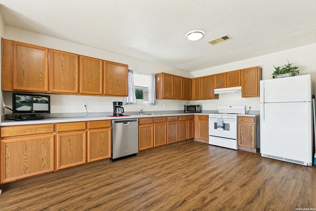 1334 SUNBEND FLS, San Antonio, TX 78224