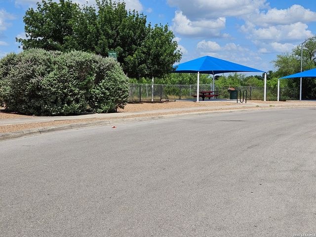1334 SUNBEND FLS, San Antonio, TX 78224