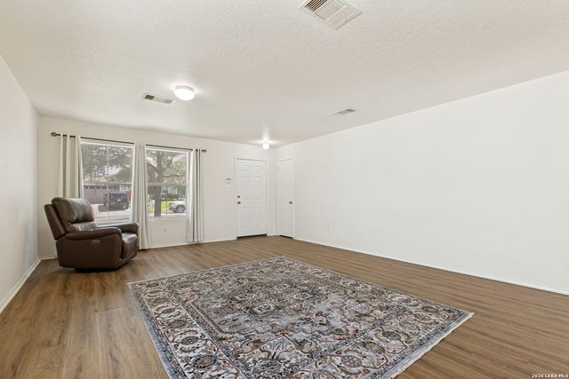 1334 SUNBEND FLS, San Antonio, TX 78224