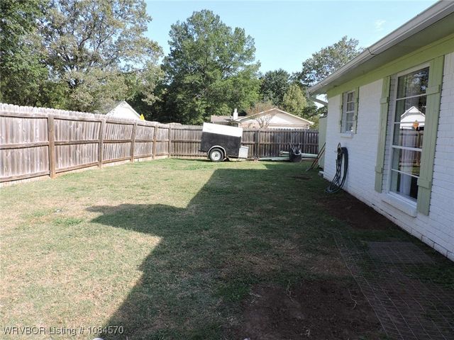 6325 Fresno Street, Fort Smith, AR 72903