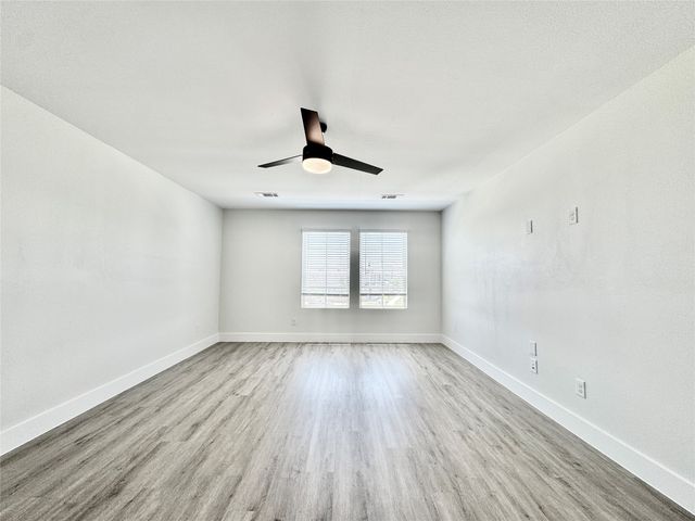 8509 Shorehan Road, The Colony, TX 75036