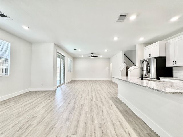 8509 Shorehan Road, The Colony, TX 75036