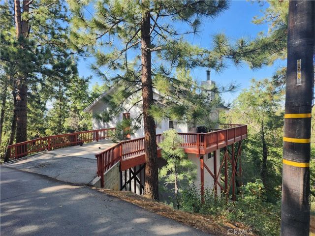 530 Villa Grove Avenue, Big Bear City, CA 92314