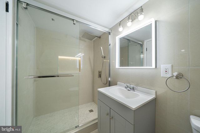 829 E RITTENHOUSE ST, Philadelphia, PA 19138