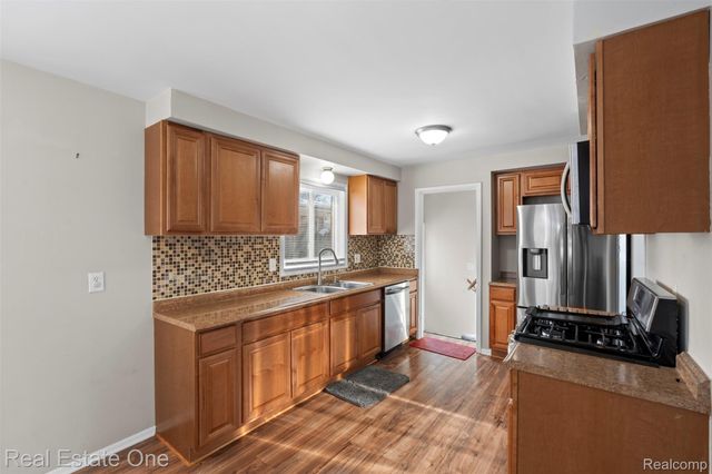 4114 Lincoln Boulevard, Dearborn Heights, MI 48125