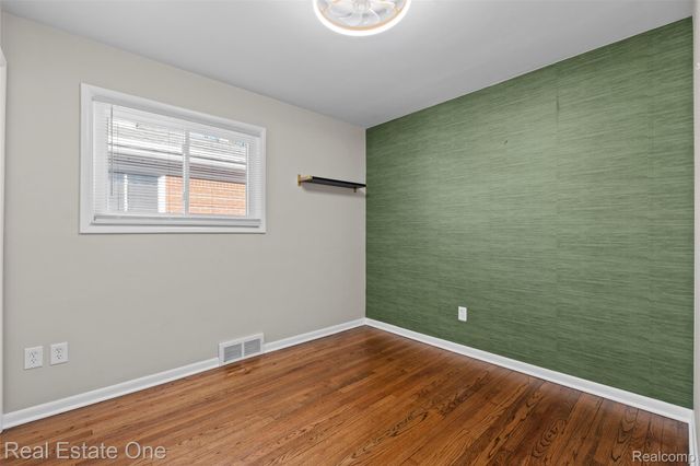 4114 Lincoln Boulevard, Dearborn Heights, MI 48125