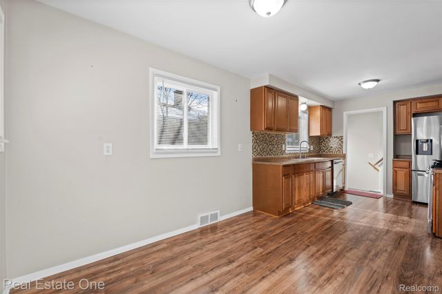 4114 Lincoln Boulevard, Dearborn Heights, MI 48125