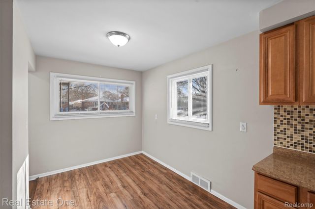 4114 Lincoln Boulevard, Dearborn Heights, MI 48125