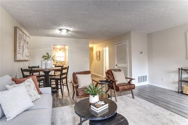 587 Wedgewood, Alpharetta, GA 30009