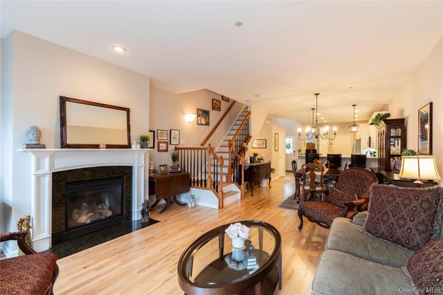 126 Hudson Pointe Drive, Poughkeepsie, NY 12601