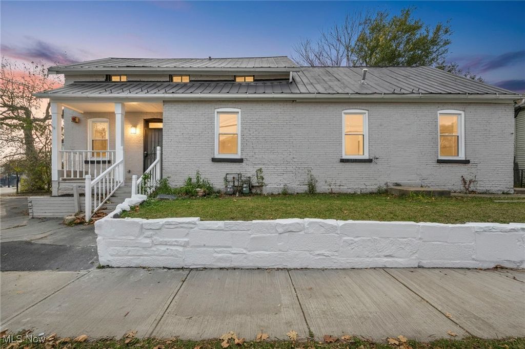 3502 Walton Avenue, Cleveland, OH 44113