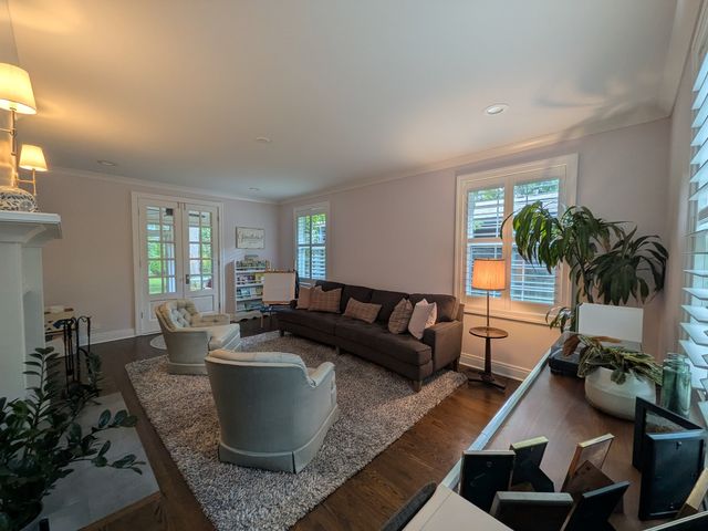 2741 Lincolnwood Drive, Evanston, IL 60201