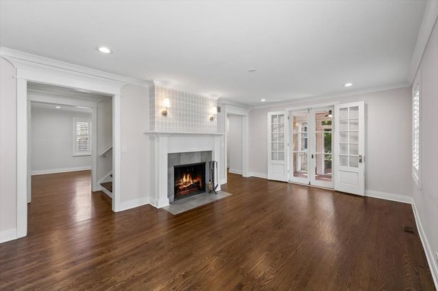 2741 Lincolnwood Drive, Evanston, IL 60201