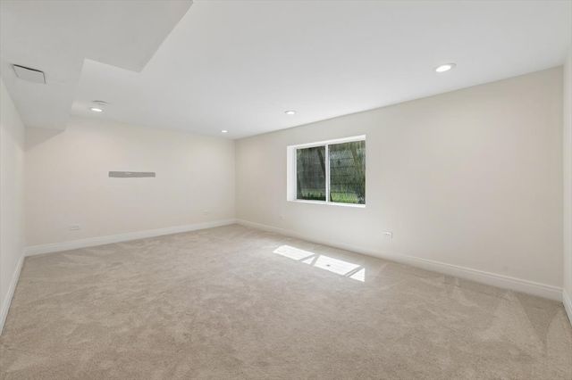 2741 Lincolnwood Drive, Evanston, IL 60201