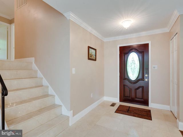 10522 BREVITY DR, Great Falls, VA 22066