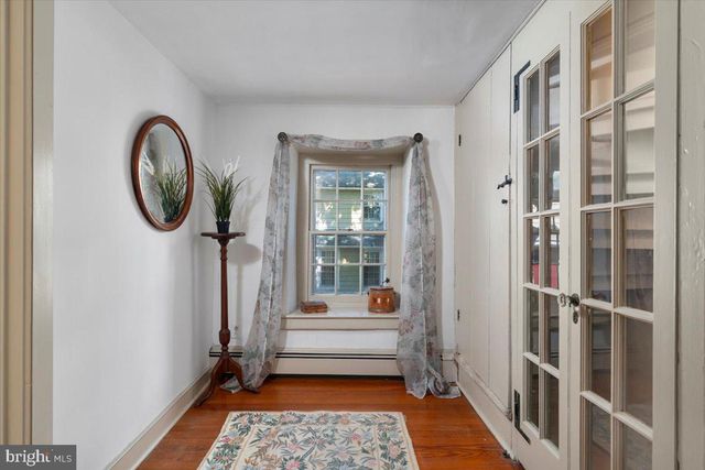 1 BARNES CT, Doylestown, PA 18901