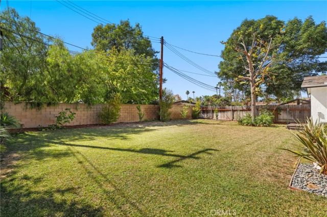 3095 College Avenue, Costa Mesa, CA 92626