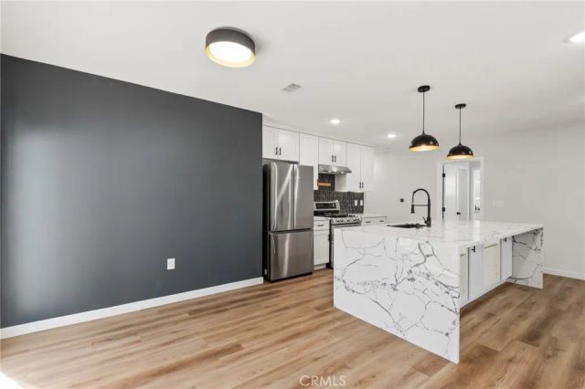 3095 College Avenue, Costa Mesa, CA 92626