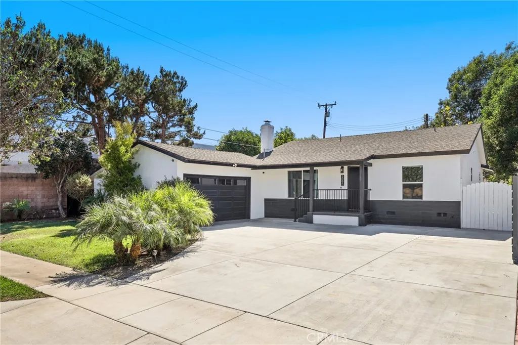 3095 College Avenue, Costa Mesa, CA 92626