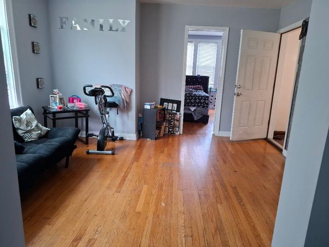 10941 S Wentworth Avenue, Chicago, IL 60628