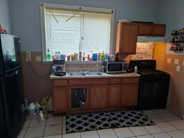 10941 S Wentworth Avenue, Chicago, IL 60628