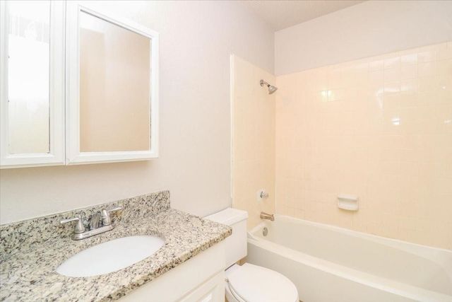 5706 Guildwood Drive, Arlington, TX 76017