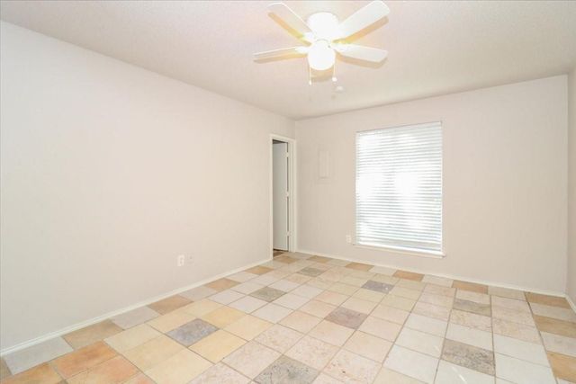 5706 Guildwood Drive, Arlington, TX 76017