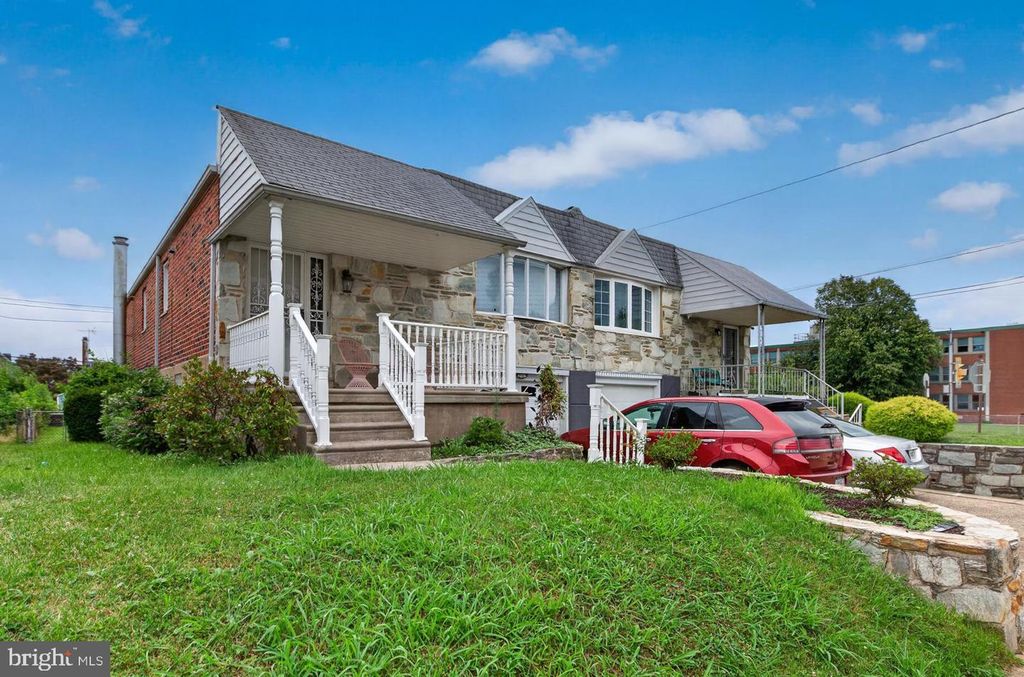 9731 HOFF ST, Philadelphia, PA 19115