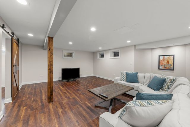 14340 Ridge Avenue, Orland Park, IL 60462