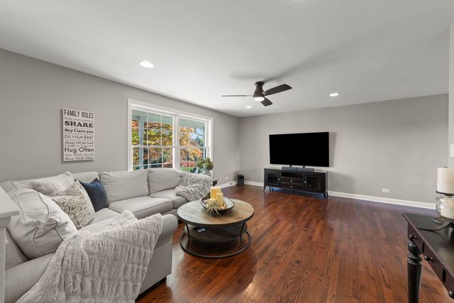 14340 Ridge Avenue, Orland Park, IL 60462