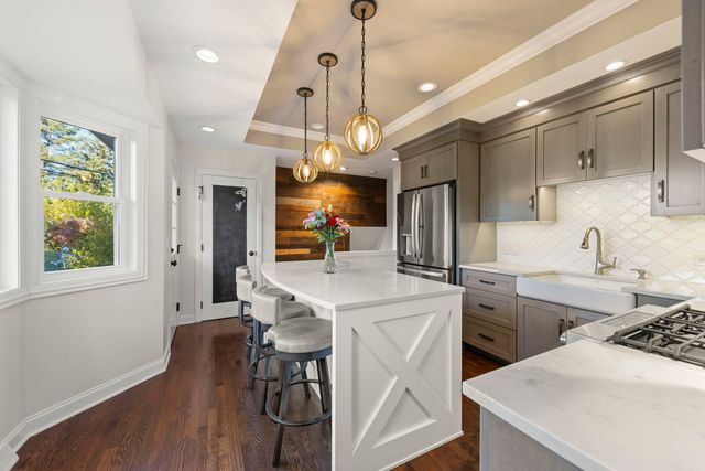 14340 Ridge Avenue, Orland Park, IL 60462