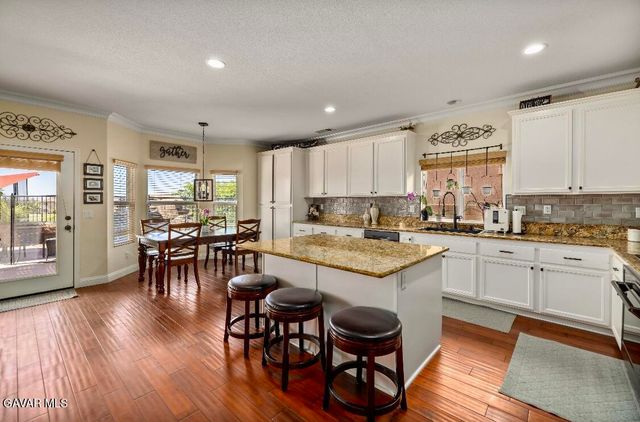 4011 Prestwick Lane, Palmdale, CA 93551