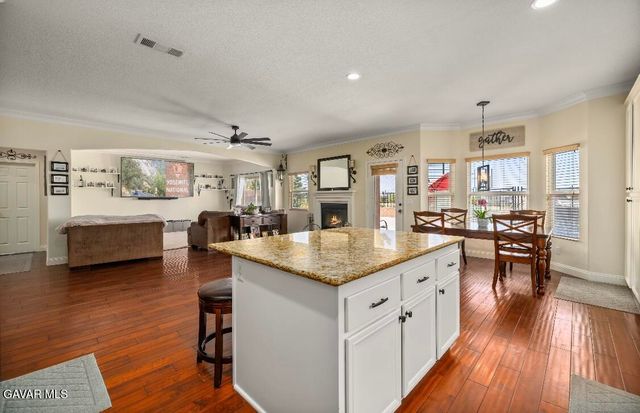 4011 Prestwick Lane, Palmdale, CA 93551