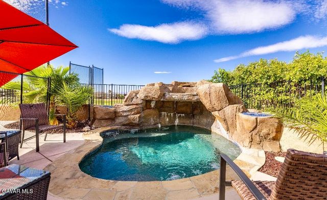 4011 Prestwick Lane, Palmdale, CA 93551