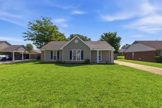 7446 CLIFFWOOD DR, Horn Lake, MS 38637