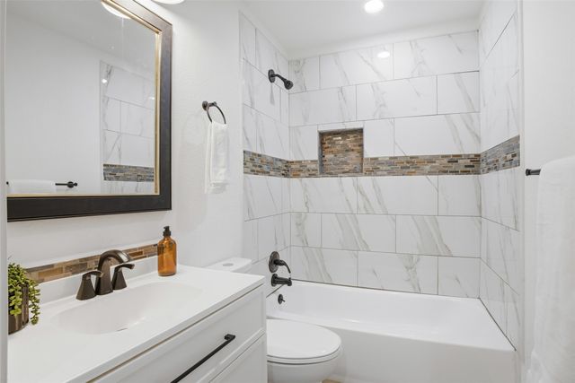 4201 Mckibben Street, Haltom City, TX 76117