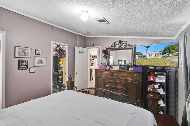 5520 SW 27th Terrace, Fort Lauderdale, FL 33312