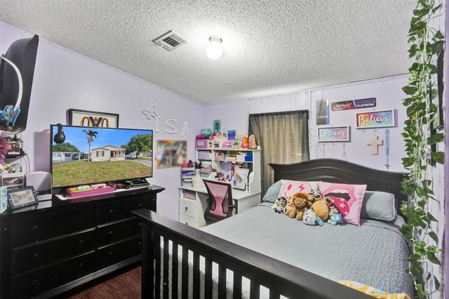 5520 SW 27th Terrace, Fort Lauderdale, FL 33312