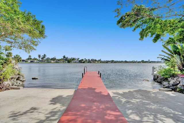 5520 SW 27th Terrace, Fort Lauderdale, FL 33312