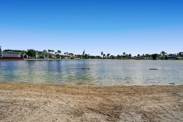 5520 SW 27th Terrace, Fort Lauderdale, FL 33312