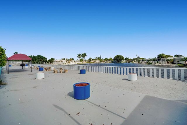 5520 SW 27th Terrace, Fort Lauderdale, FL 33312